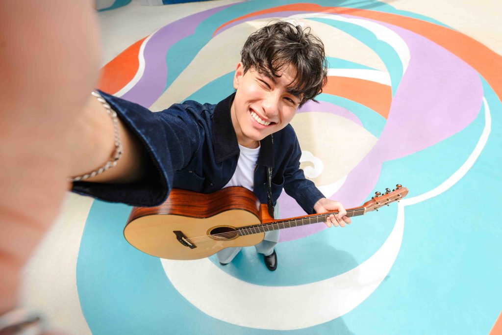 UNIQLO Hosts First-Ever Jeans Festival at TRIFECTA, Blending Fashion, Music, and Community - Alvinology