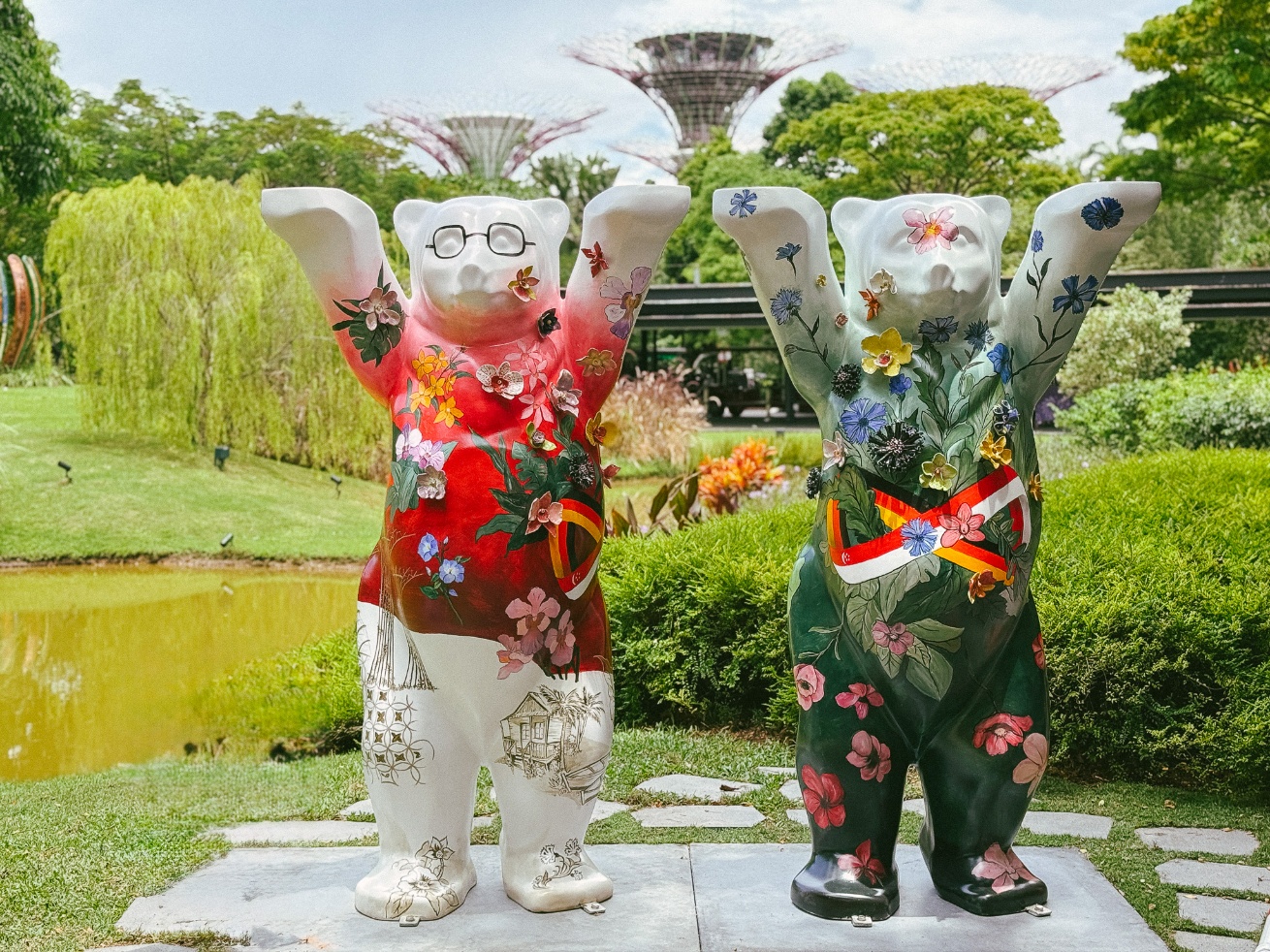Buddy Bears Unite Nations: Singapore and Germany Celebrate 60 Years of Friendship at Gardens by the Bay - Alvinology