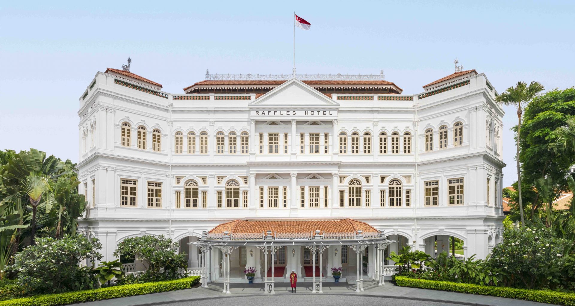 Raffles Hotel Singapore Makes History as First Singapore Hotel to Receive Three MICHELIN Keys - Alvinology