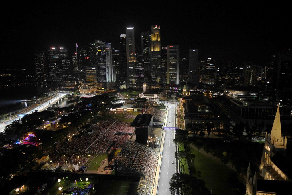 Singapore Grand Prix 2025 Draws Record-Breaking Crowds and Electrifying Energy - Alvinology