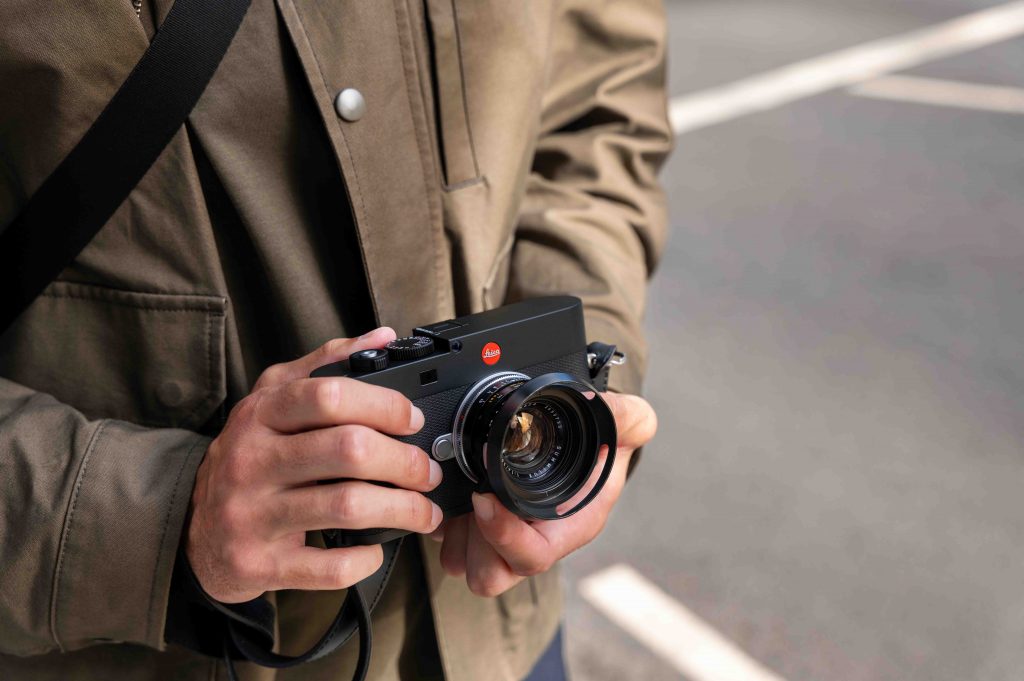 Introducing the Leica M EV1: The First M-Camera with an Integrated Electronic Viewfinder Introducing the Leica M EV1: The First M-Camera with an Integrated Electronic Viewfinder - Alvinology