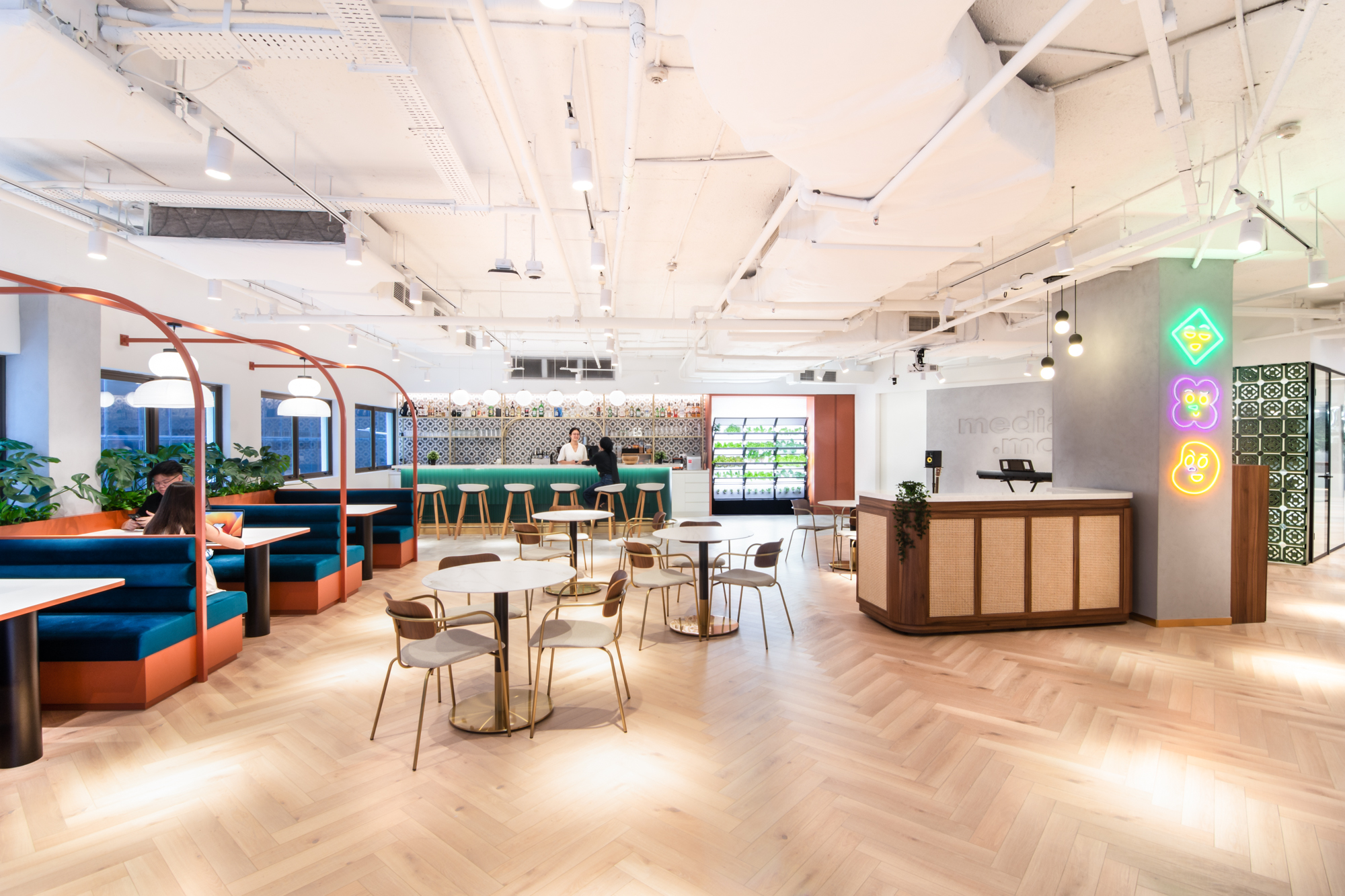 Shaping the Future of Hybrid Office Spaces in Singapore with Raw Design Consultants Mediamonks APAC HQ