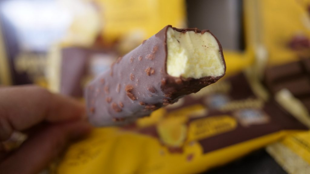F&N King’s Potong Levels Up with First-Ever Atas Chocolate Coated Banana Ice Cream - Alvinology