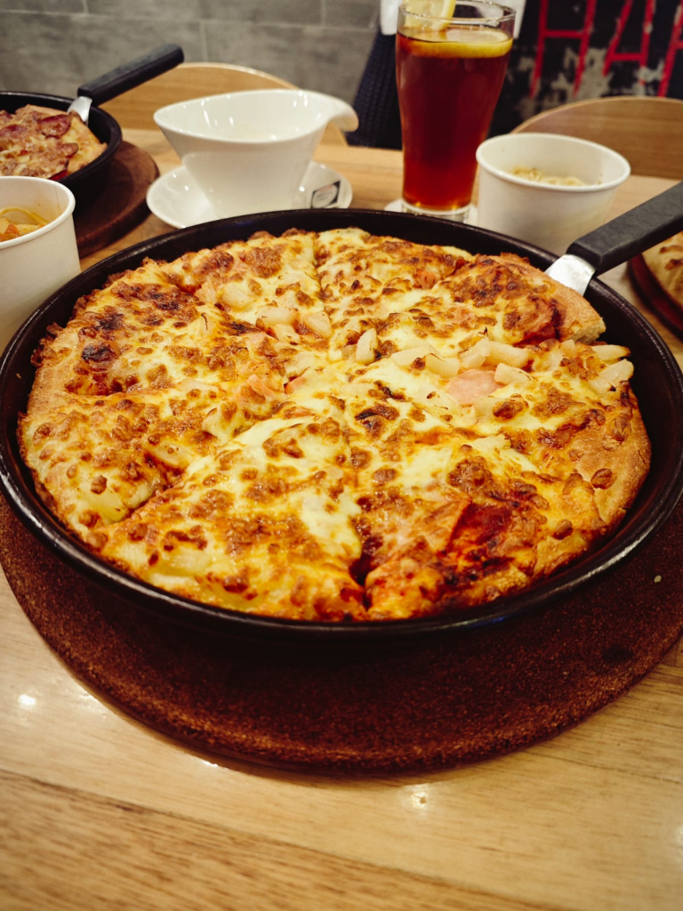 [Review] Unlimited Pizza, Pasta, and More: Pizza Hut Launches All-You-Can-Eat Dine-In Buffet - Alvinology