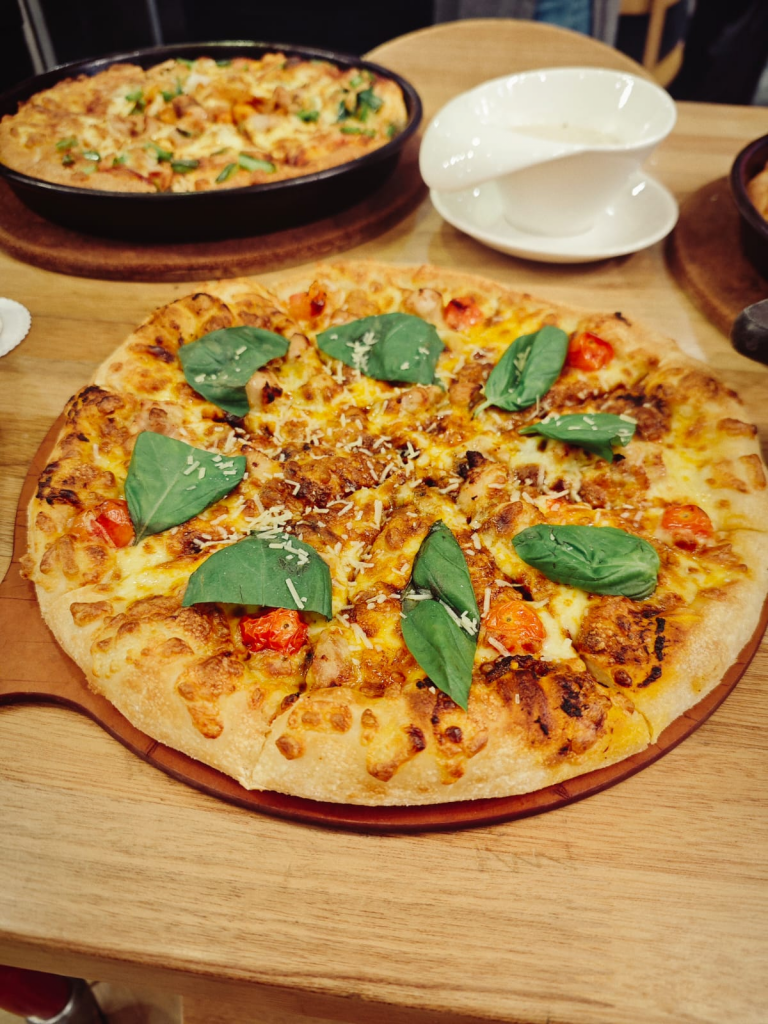 [Review] Unlimited Pizza, Pasta, and More: Pizza Hut Launches All-You-Can-Eat Dine-In Buffet - Alvinology
