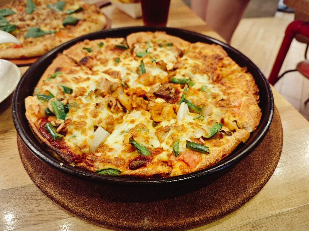 [Review] Unlimited Pizza, Pasta, and More: Pizza Hut Launches All-You-Can-Eat Dine-In Buffet - Alvinology