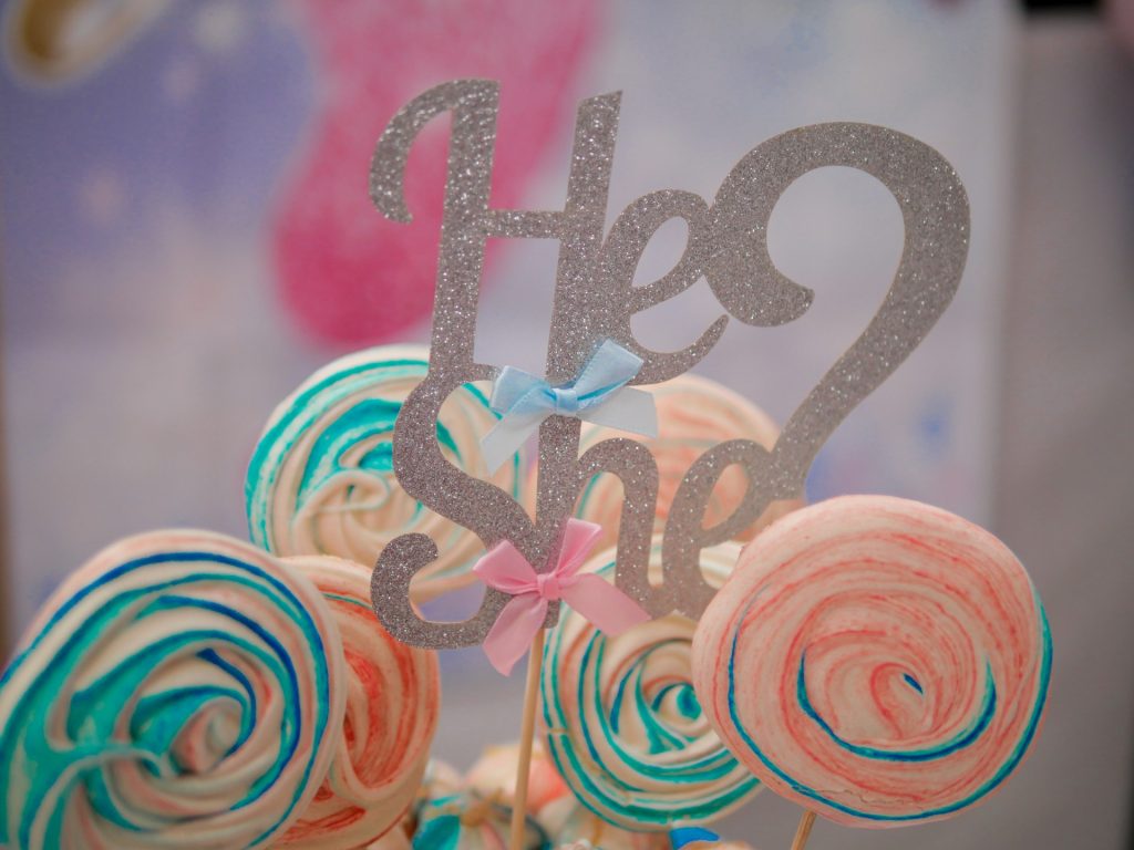 Beyond Balloons: Fresh Ways To Announce Your Baby’s Gender - Alvinology