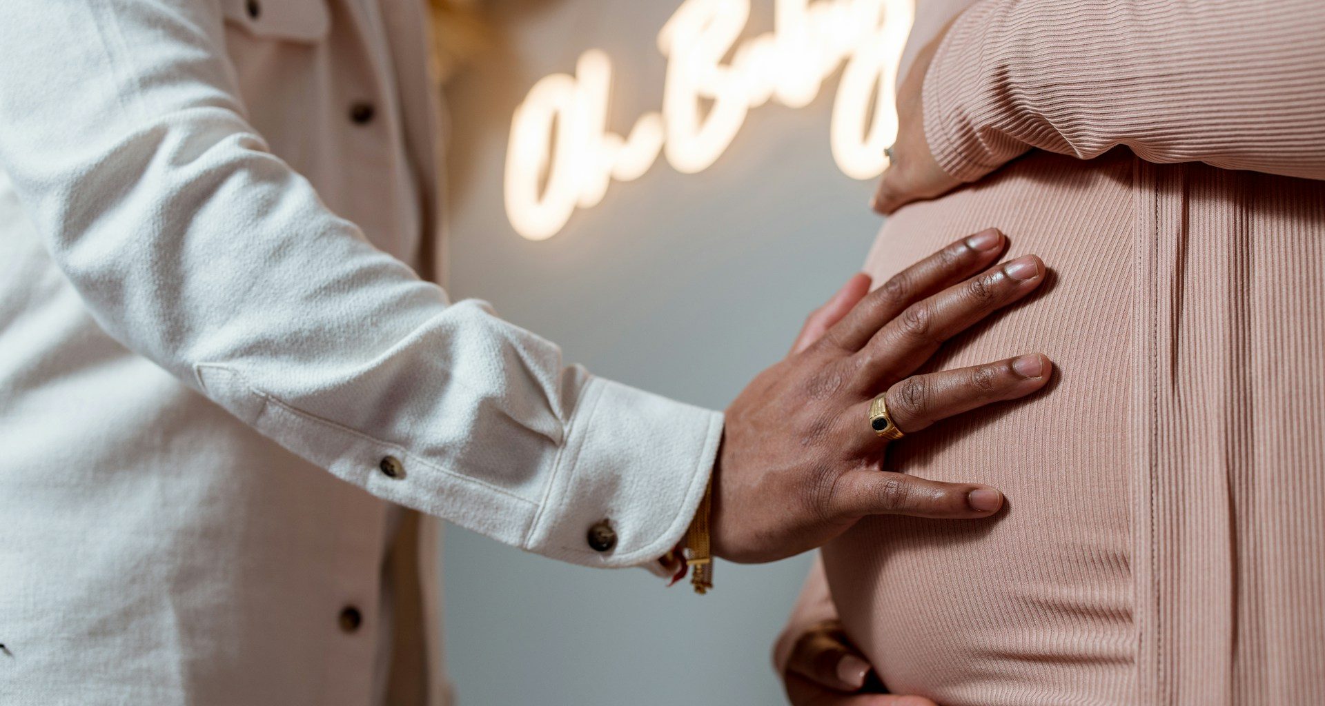 Beyond Balloons: Fresh Ways To Announce Your Baby’s Gender - Alvinology