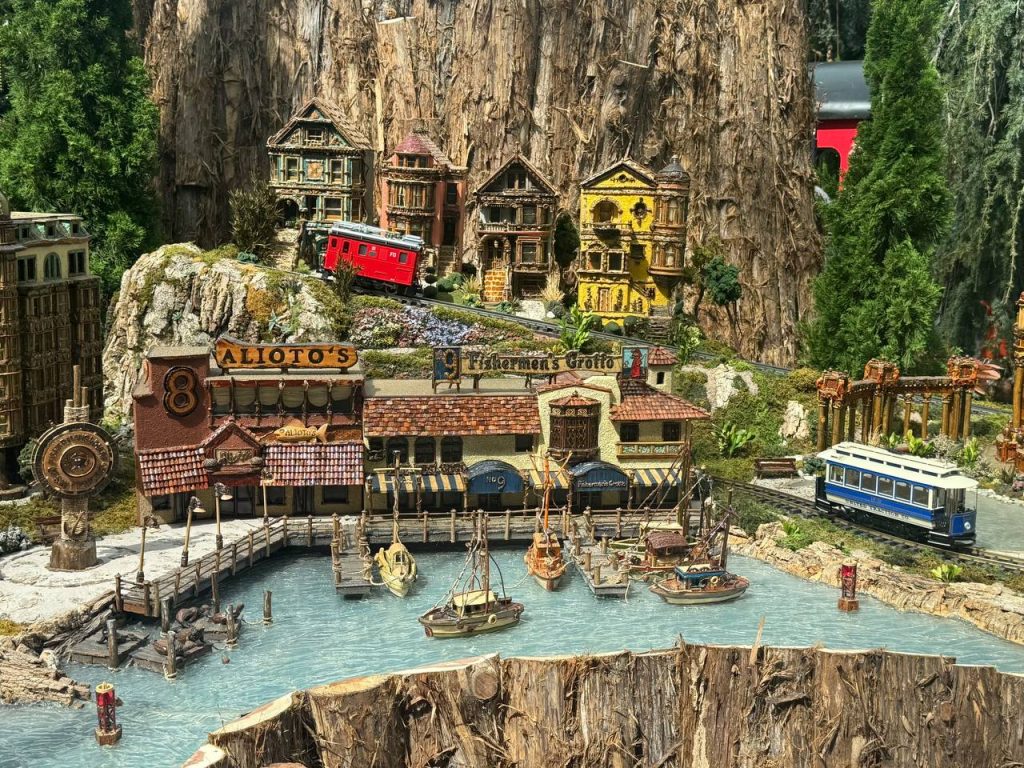 Choo-Choo Into the Festive Season at Gardens by the Bay's Whimsical Christmas Train Show Choo-Choo Into the Festive Season at Gardens by the Bay's Whimsical Christmas Train Show - Alvinology