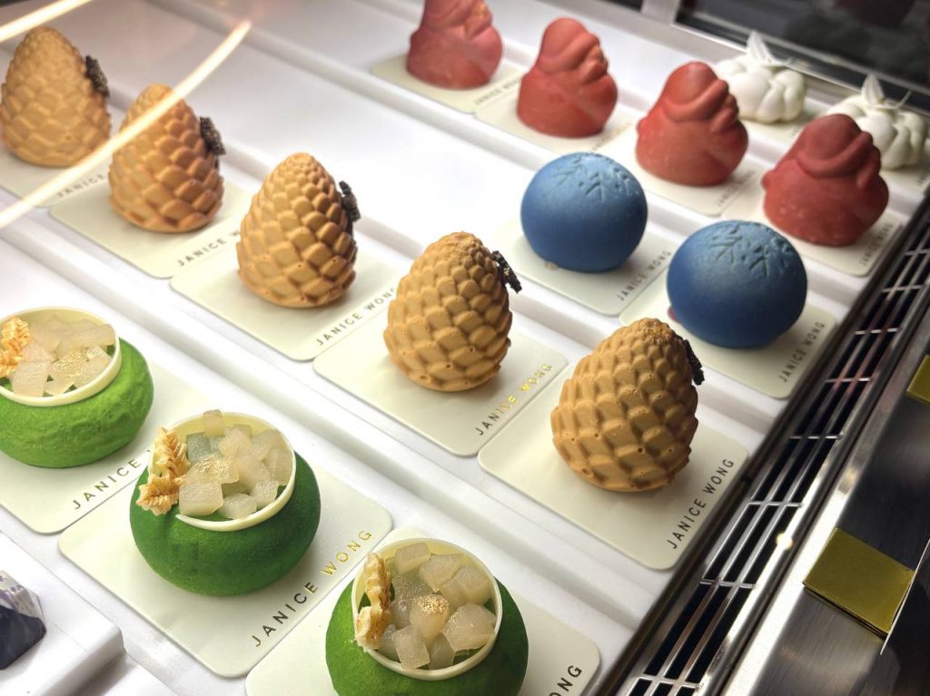 A Delicious Countdown to Christmas with Janice Wong’s Magical Winter Collection - Alvinology