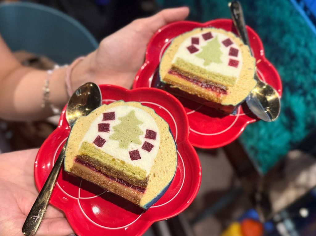 A Delicious Countdown to Christmas with Janice Wong’s Magical Winter Collection - Alvinology