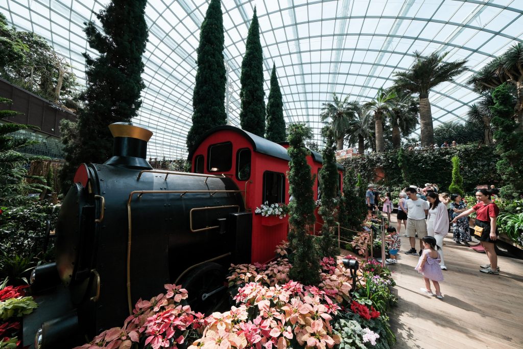 Choo-Choo Into the Festive Season at Gardens by the Bay's Whimsical Christmas Train Show Choo-Choo Into the Festive Season at Gardens by the Bay's Whimsical Christmas Train Show - Alvinology