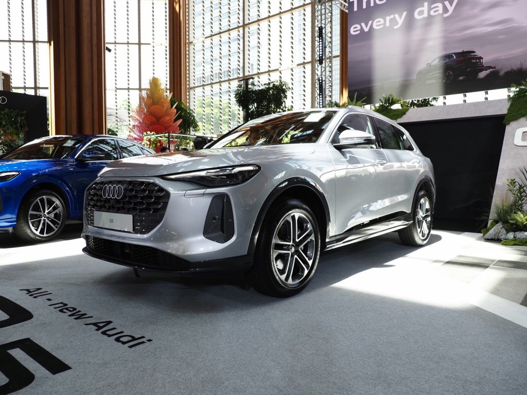 Audi launches Q5, Q5 Sportback and SQ5 at Geneo Audi launches Q5, Q5 Sportback and SQ5 at Geneo - Alvinology