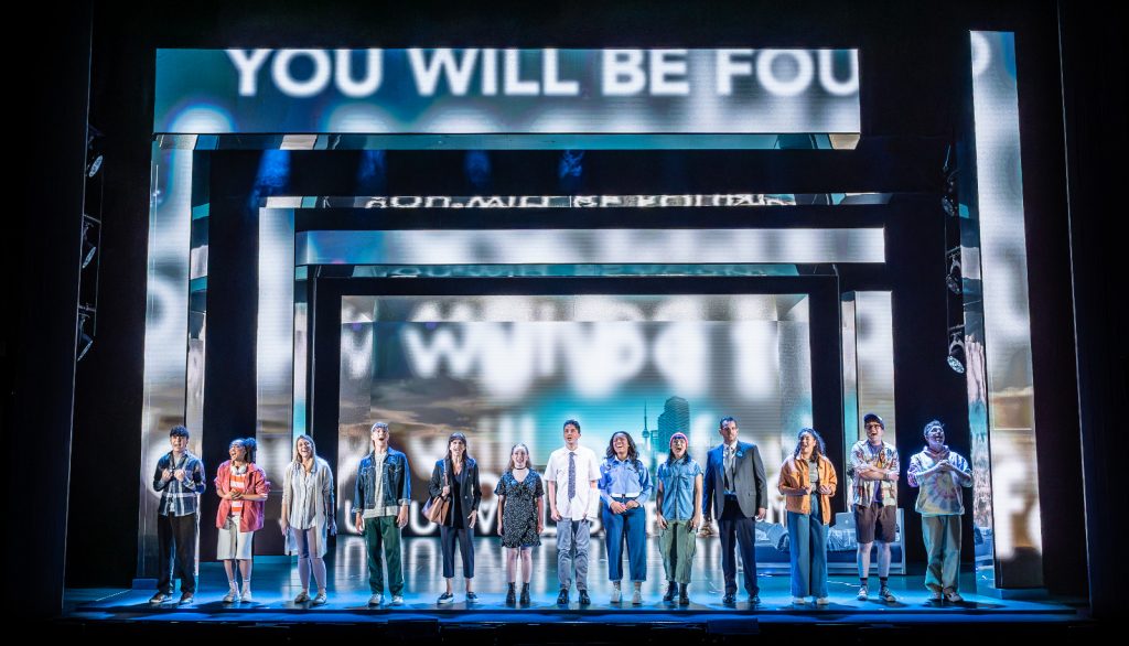 [Review] Dear Evan Hansen Arrives in Singapore at Marina Bay Sands: A Generation-Defining Musical Finds Its Voice - Alvinology
