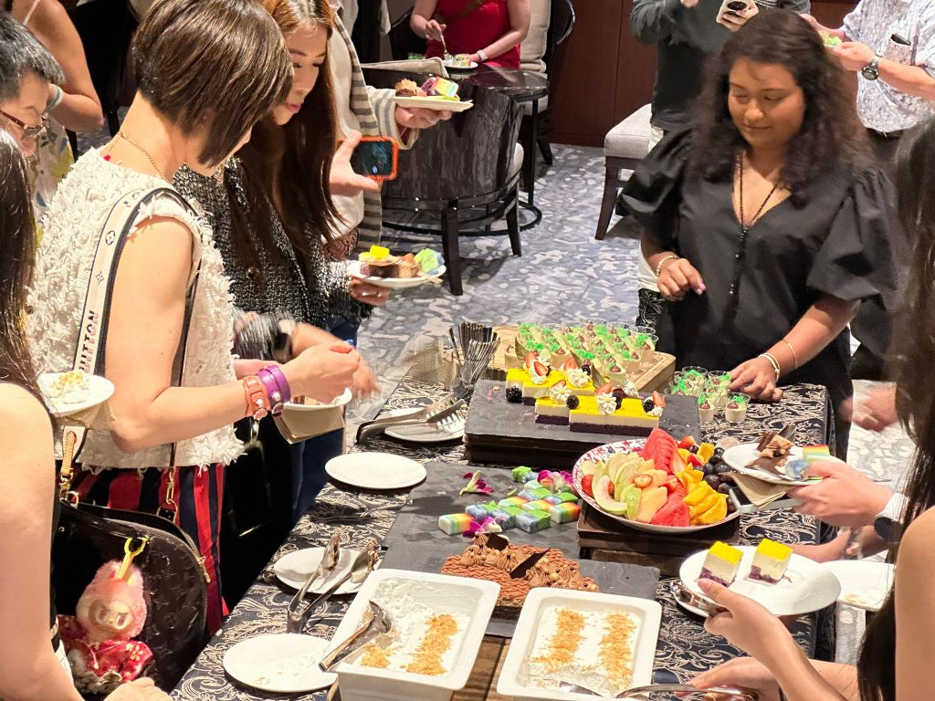 [Review] Sebastian Tan Steals the Show in Dream Academy's Wild Divorce Party Dinner Theatre - Alvinology