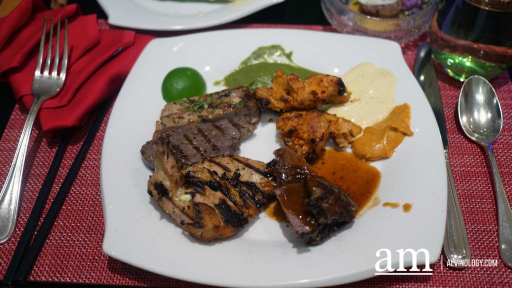 [REVIEW] From Christmas Snickers Cake to Live Grills, Your Ultimate Holiday Feast Awaits at Oscar's at Conrad Singapore Marina Bay - Alvinology