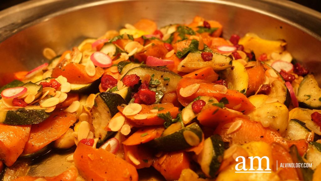 [Review] Ultimate Indulgence by the Watefront at Food Capital's Yuletide Festive Buffet, Featuring Christmas Roasts and Sinful Croffles - Alvinology