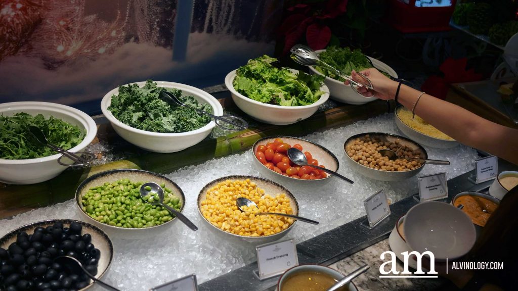 [Review] Ultimate Indulgence by the Watefront at Food Capital's Yuletide Festive Buffet, Featuring Christmas Roasts and Sinful Croffles - Alvinology