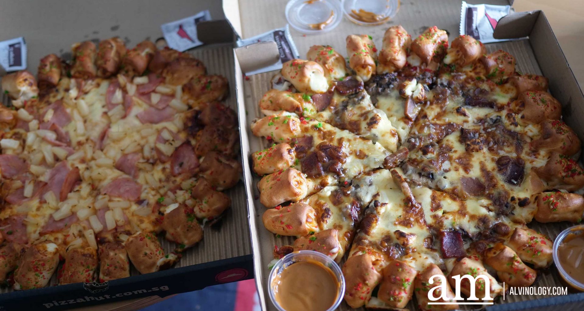 "Do Merry Your Way" with Pizza Hut's New Beefy Welly Cheesy Bites Pizza with X'mas Gravy - Alvinology