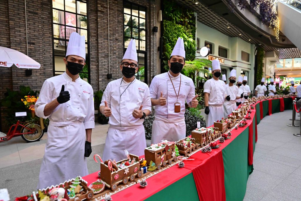 Resorts World Sentosa Rings in the “Season of Good” with Seniors and Singapore’s Longest Gingerbread Train - Alvinology