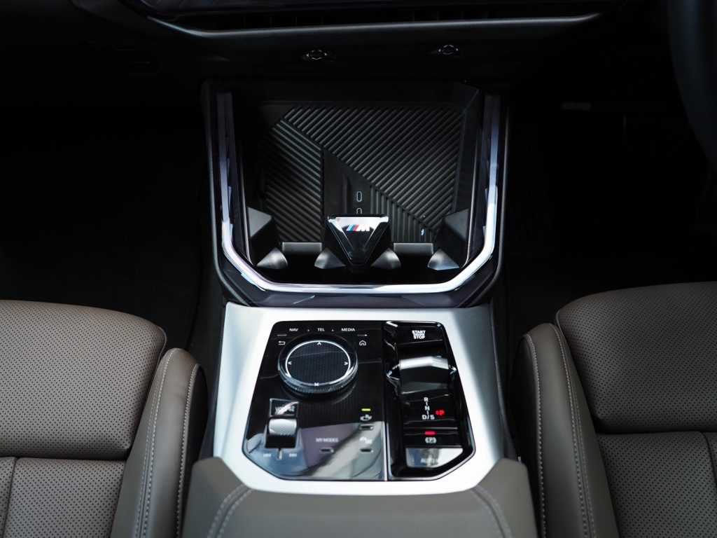 [Car Review] 2025 BMW X3: Quintessential BMW - Alvinology