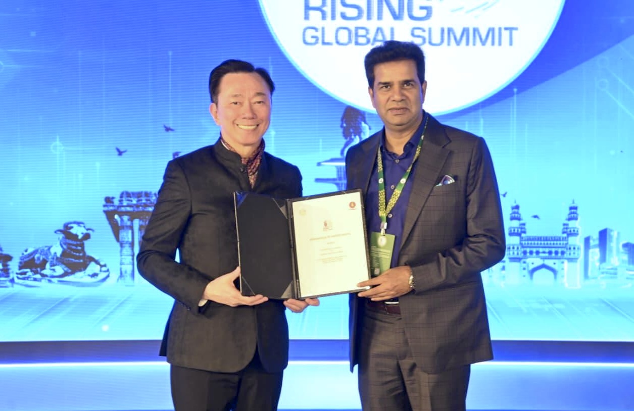 Vingroup signs MoU with the state of Telangana, laying the foundation for its multi-sector ecosystem in India Mr. Pham Sanh Chau (left), CEO of Vingroup Asia and VinFast Asia, and Mr. Sanjay Kumar, IAS, Special Chief Secretary to the Government, Government of Telangana, at the signing ceremony.