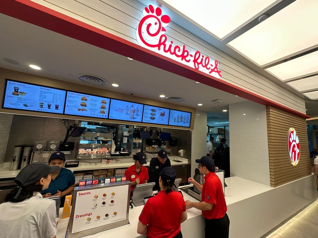 [Sneak Peek] Chick fil A Opens First Asia Outlet at Bugis+ with Singapore Exclusive Spicy Chili Sauce and Spicy Burgers - Alvinology