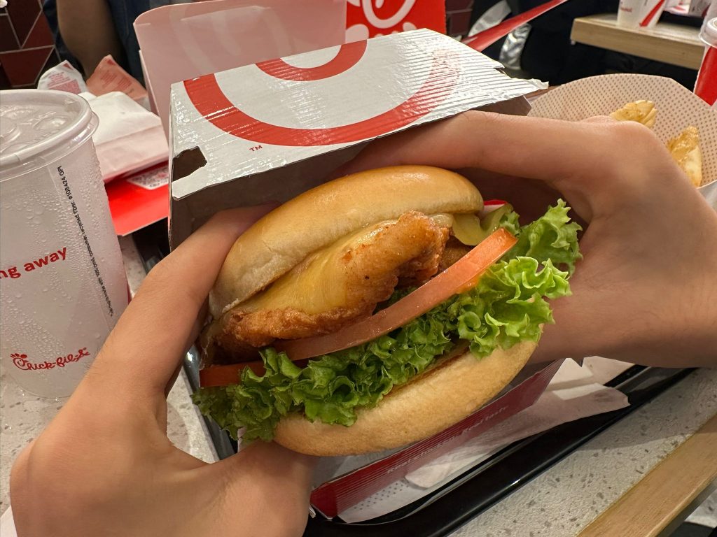 [Sneak Peek] Chick fil A Opens First Asia Outlet at Bugis+ with Singapore Exclusive Spicy Chili Sauce and Spicy Burgers - Alvinology