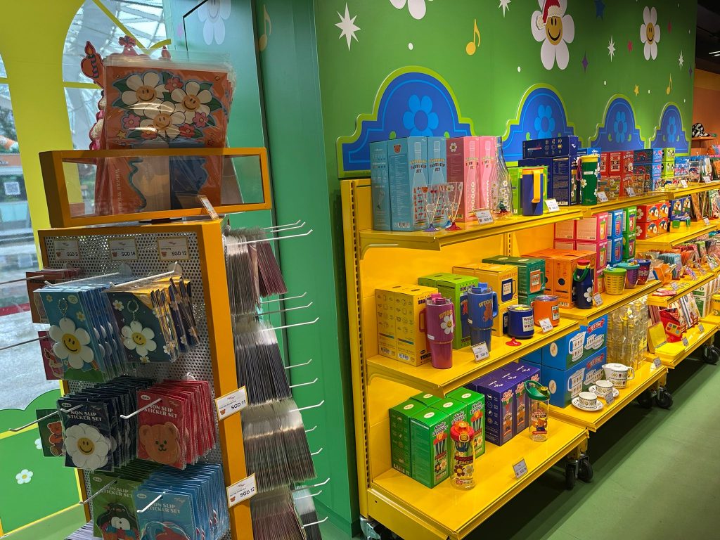 Wiggle Wiggle Singapore Unveils Festive "Wiggle Hotel" Pop-Up at Plaza Singapura - Alvinology