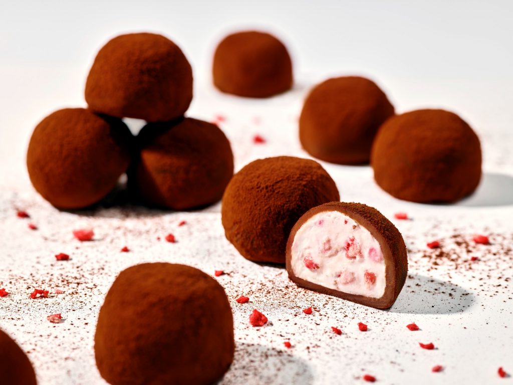 Hokkaido's SNOWS Confectionery Pop-Ups Are Back in Singapore With New Chocolate Creations - Alvinology