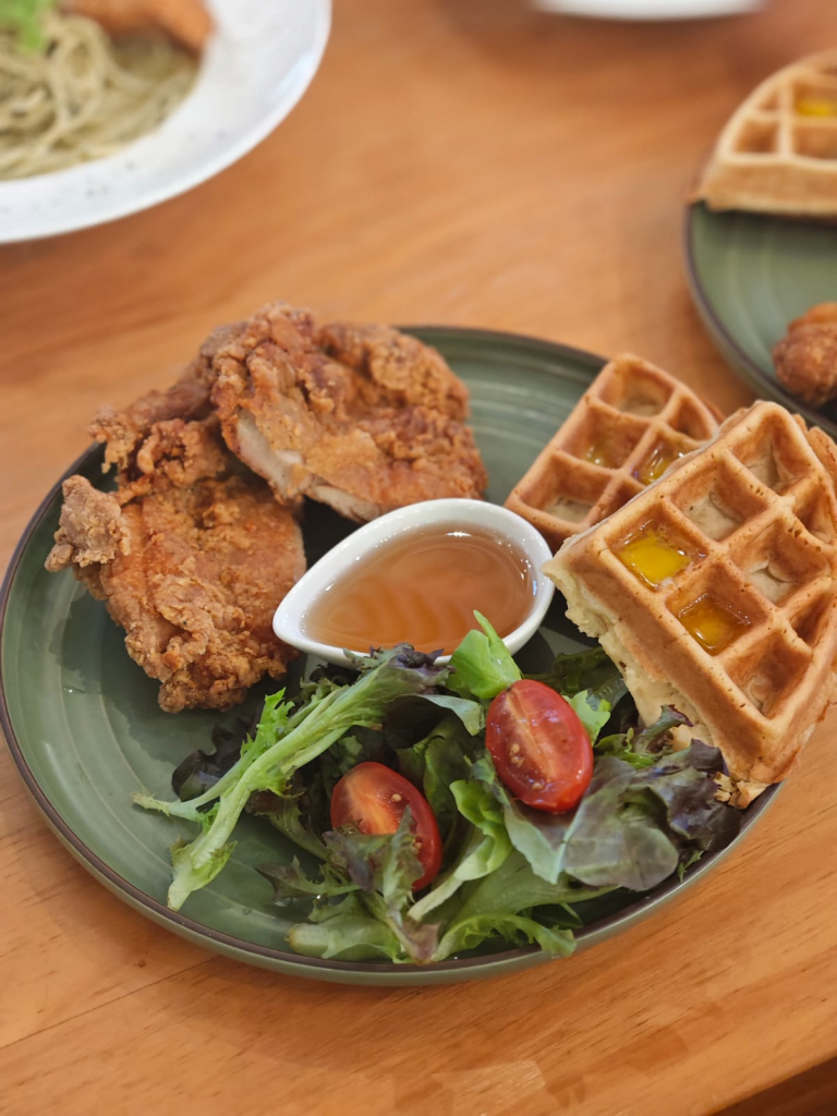 [Review] From Chinese-style Burgers to Matcha Yoghurt, We Checked Out the 5 Newest F&B Offerings at Pasir Ris Mall - Alvinology