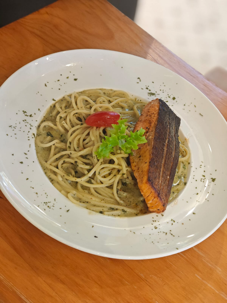 [Review] From Chinese-style Burgers to Matcha Yoghurt, We Checked Out the 5 Newest F&B Offerings at Pasir Ris Mall - Alvinology
