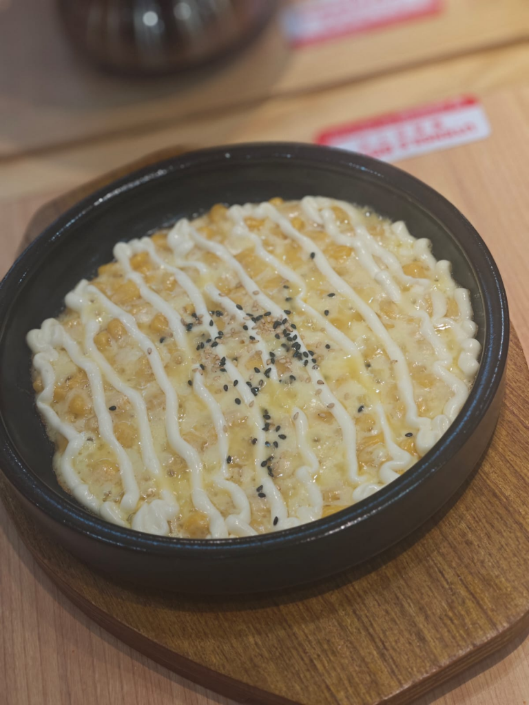 [Review] From Chinese-style Burgers to Matcha Yoghurt, We Checked Out the 5 Newest F&B Offerings at Pasir Ris Mall - Alvinology