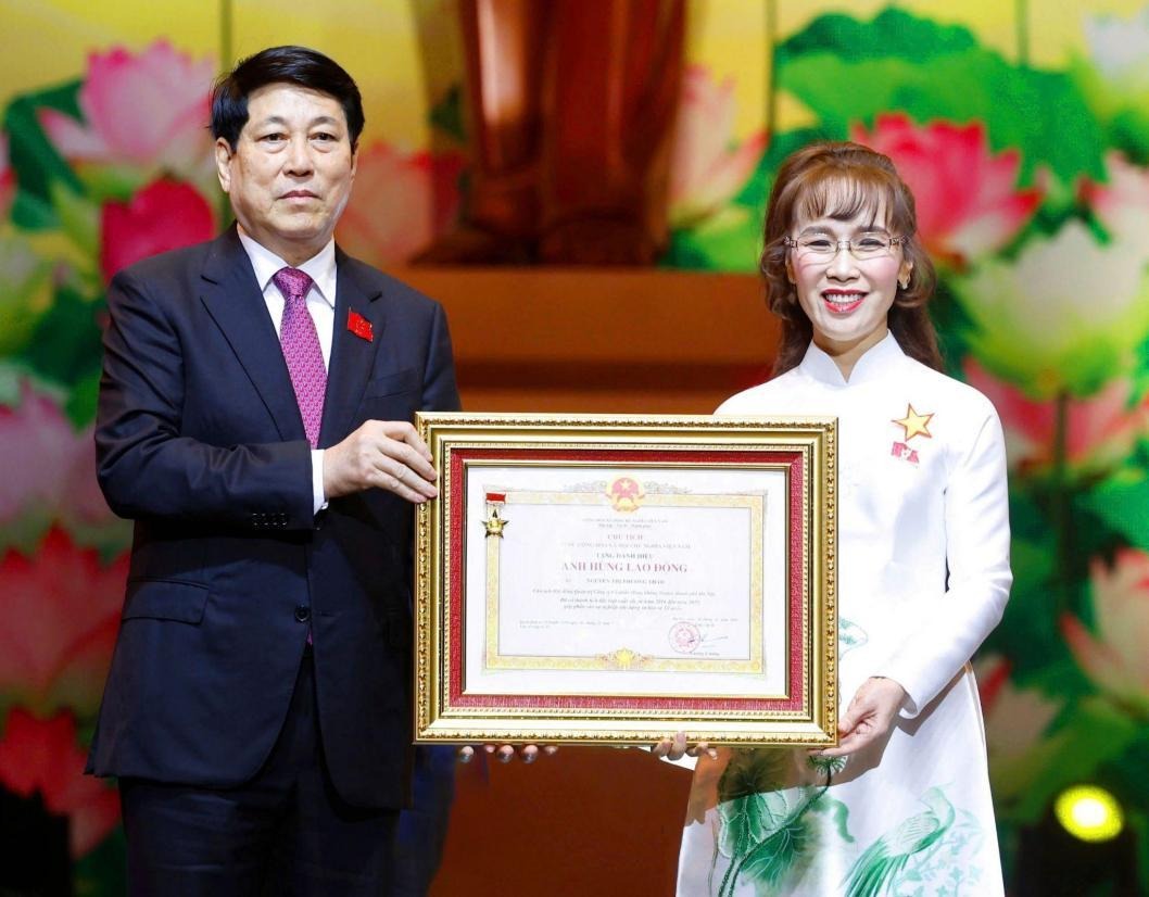 Vietjet Chairwoman Dr. Nguyen Thi Phuong Thao Awarded Vietnam’s Labor Hero Title - Alvinology