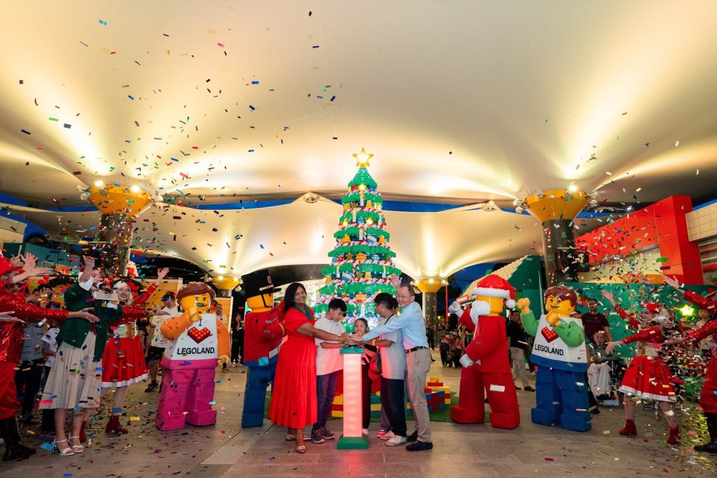 LEGOLAND Malaysia Resort Ushers In Christmas 2025 With Giant New LEGO Holiday Tree and Brick-tacular Festivities - Alvinology