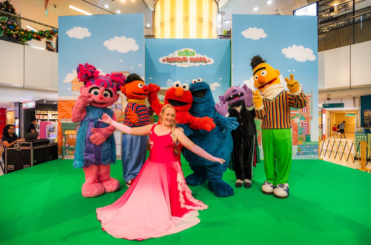 [Festive Shopping] Meet Elmo, Cookie Monster and Friends at UOL Malls This Christmas - Alvinology