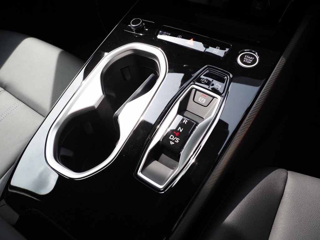 [Car Review] Audi A6 - True Business Class - Alvinology