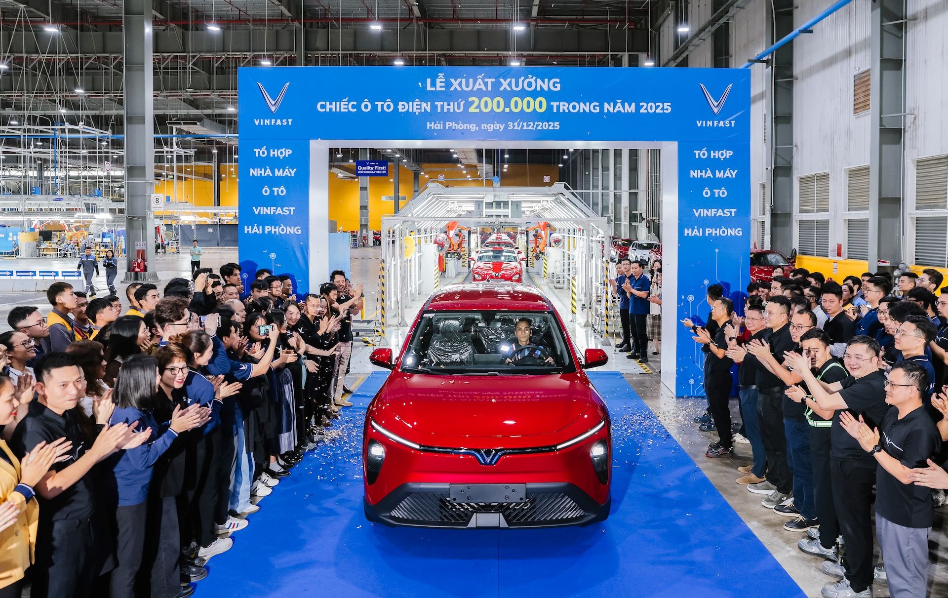 VinFast Makes 2025 Vietnam’s Car Moment, From Hai Phong to the Middle East VinFast's Hai Phong manufacturing complex ended the year at full throttle, rolling off the 200,000th vehicle from its production line.