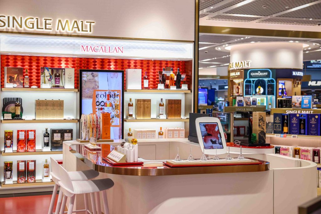 The Macallan Unveils Its First Multisensorial Shop-in-Shop at Singapore Changi Airport - Alvinology