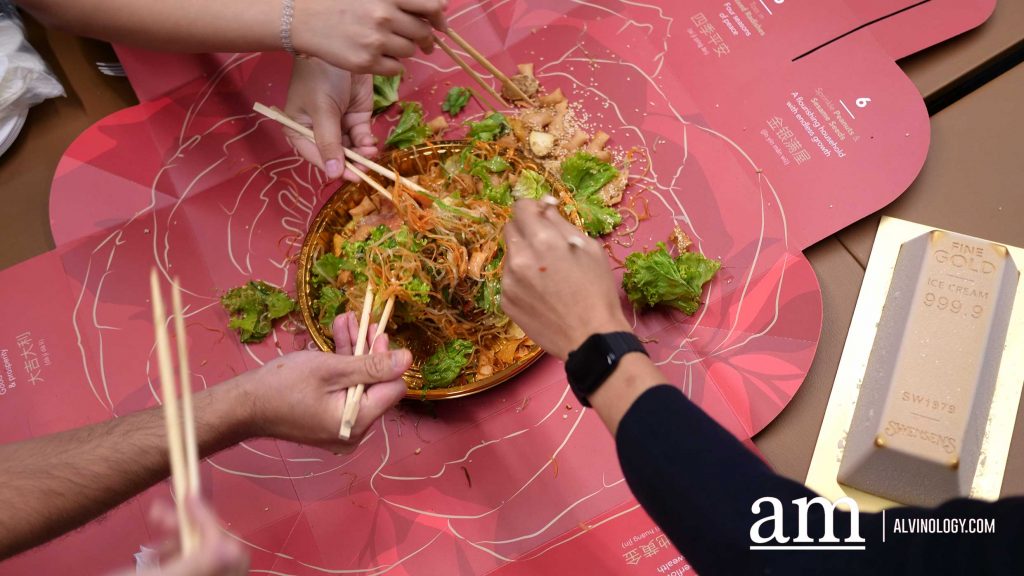 Swensen’s Unveils 1.2kg Giant Gold Bar Ice Cream Cake and Abalone Yu Sheng for Lunar New Year Swensen’s Unveils 1.2kg Giant Gold Bar Ice Cream Cake and Abalone Yu Sheng for Lunar New Year - Alvinology