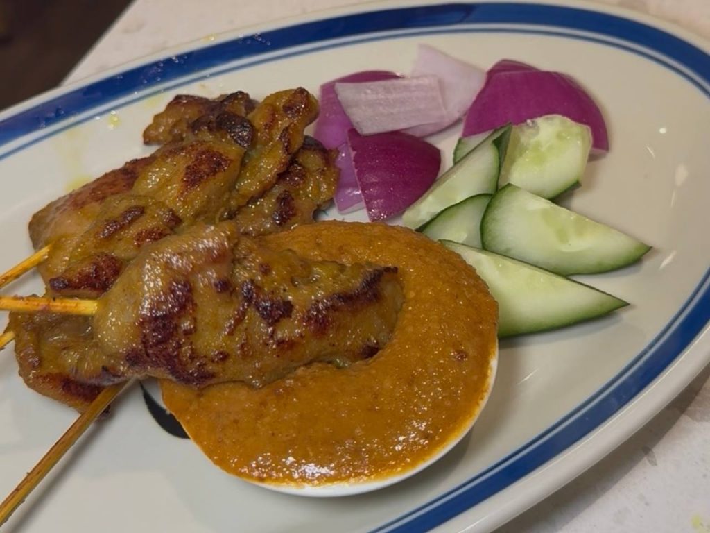 [Review] An Unlimited Taste of Local Flavours at Tanglin Cookhouse at just $29.90 - Alvinology