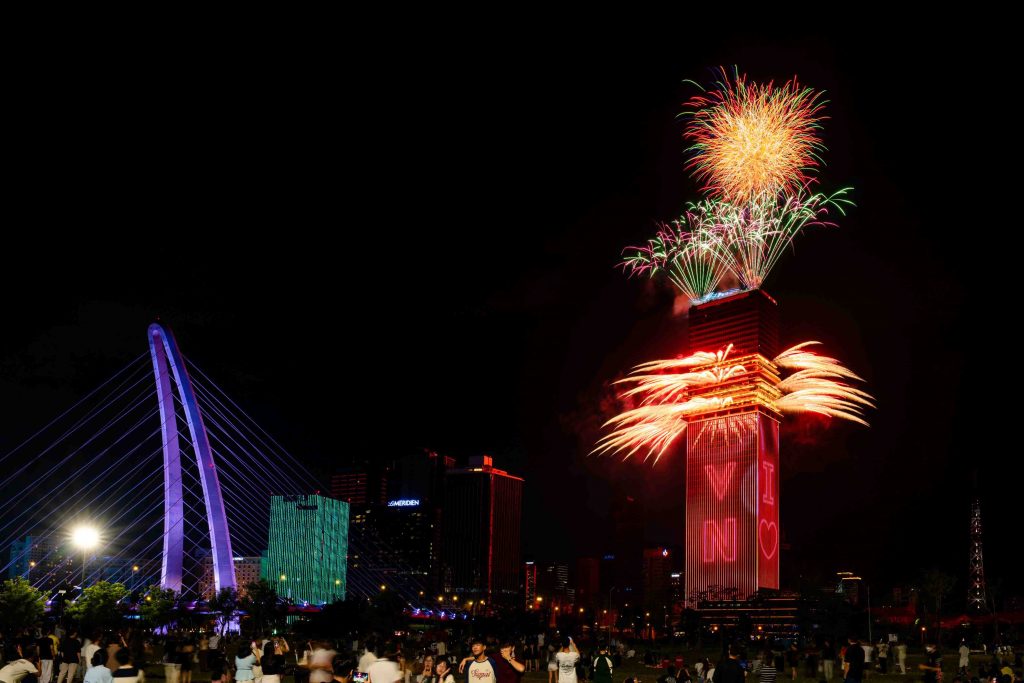 Saigon Marina IFC Lights Up Ho Chi Minh City Skyline on Lunar New Year’s Eve - Alvinology