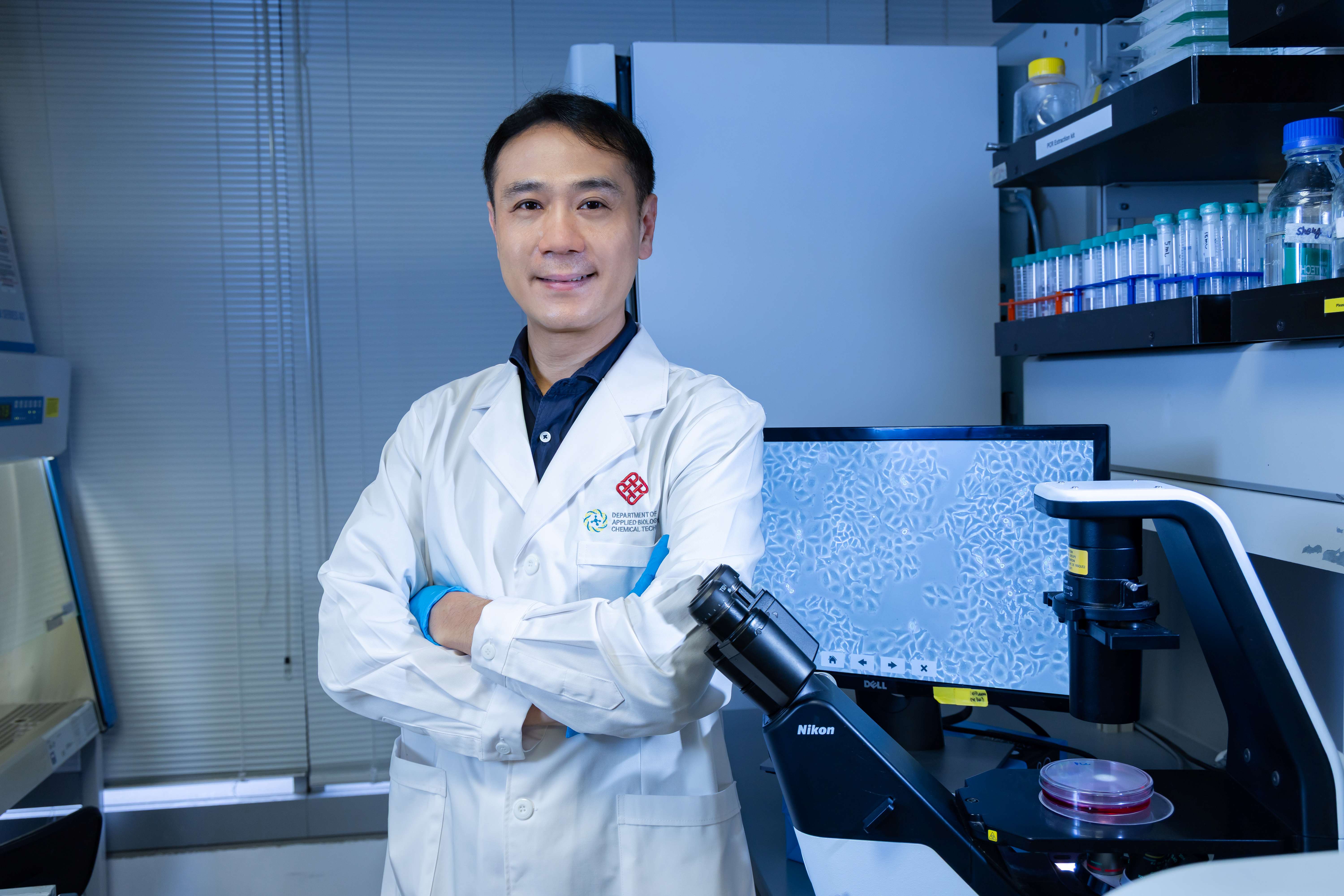 PolyU develops novel antibody targeting fat cell protein, offering new approach to treating metabolism-related liver cancer Prof. Terence Lee, Associate Head and Professor of the PolyU Department of Applied Biology and Chemical Technology, and his research team have developed a novel antibody targeting the adipocyte-derived protein FABP4, offering a new approach to treating metabolism-related liver cancer.