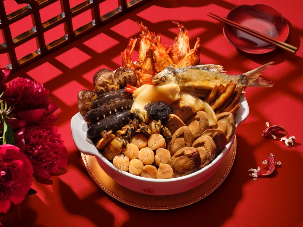 Indulge in a Prosperous New Year at Shangri-La Singapore with Exquisite Cantonese Menus, Horse-shaped Yu Sheng and Golden Takeaways Indulge in a Prosperous New Year at Shangri-La Singapore with Exquisite Cantonese Menus, Horse-shaped Yu Sheng and Golden Takeaways - Alvinology