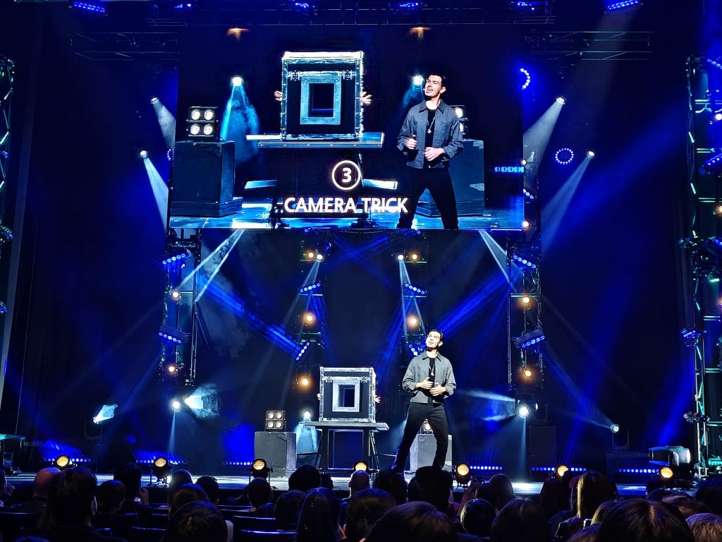 [Review] Now You See Me Live Trades Movie Magic for Real Time High Tech Tricks and Houdini Style Escapes, Wows Crowd in Singapore - Alvinology