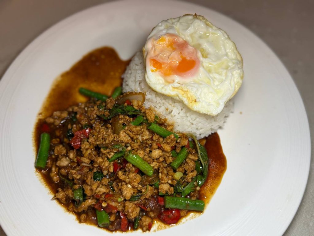 Bangkok Bites: The Hidden Thai Spot in Queenstown Worth Visiting - Alvinology