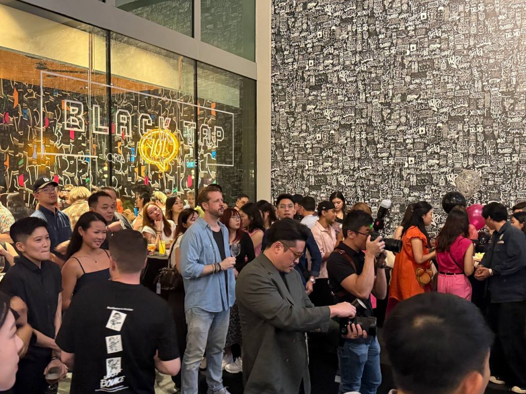 Black Tap Singapore Debuts World First CrazySundae and New Alfresco Space Black Tap Singapore Debuts World First CrazySundae and New Alfresco Space - Alvinology