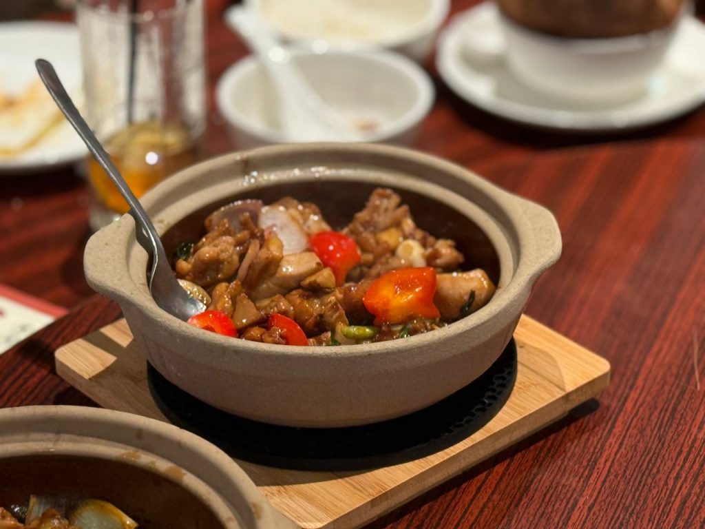 [Review] Treat Yourself and Your Pup at Lo Hey HK with Sizzling Claypots at 50% Off - Alvinology