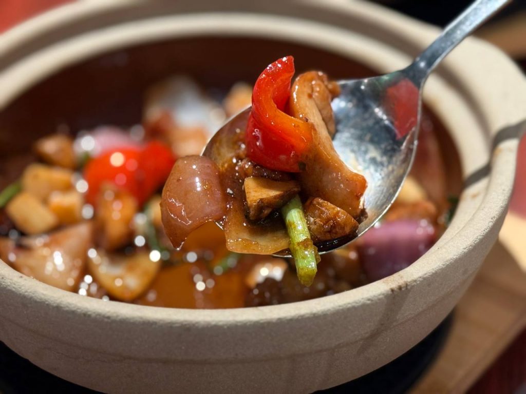 [Review] Treat Yourself and Your Pup at Lo Hey HK with Sizzling Claypots at 50% Off - Alvinology