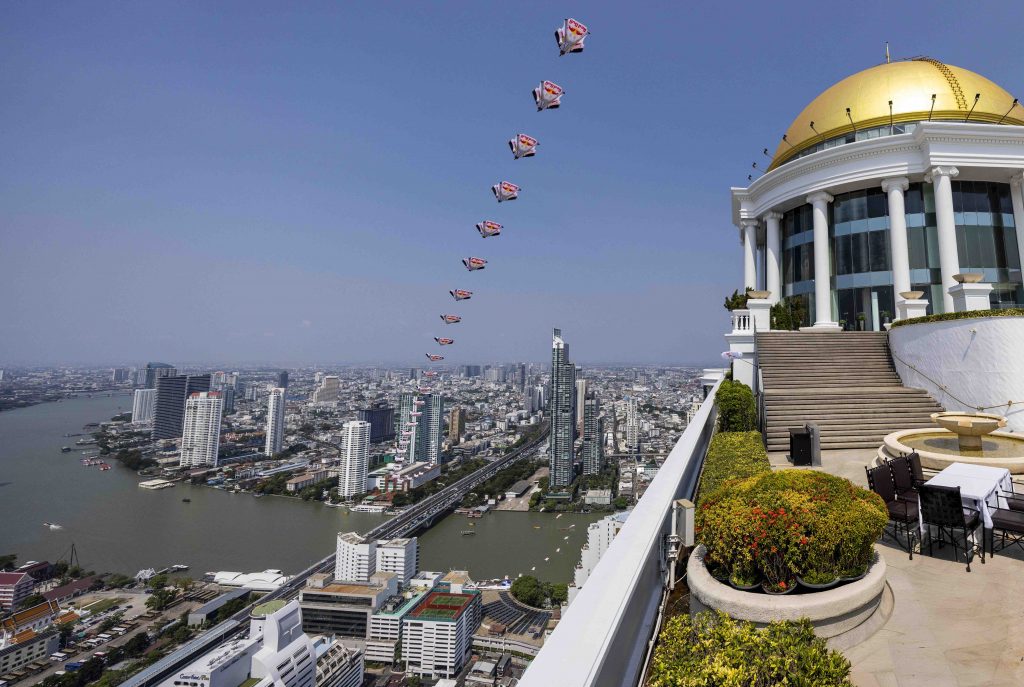 Red Bull Air Force Legend Miles Daisher Completes Bangkok’s First-Ever Wingsuit Flight at 260 km/h - Alvinology